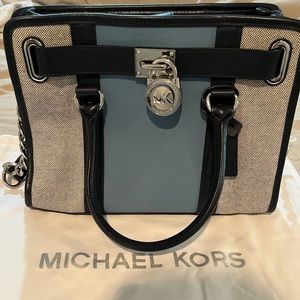 Like New Michael Kors Purse. Gray, Navy and Silver